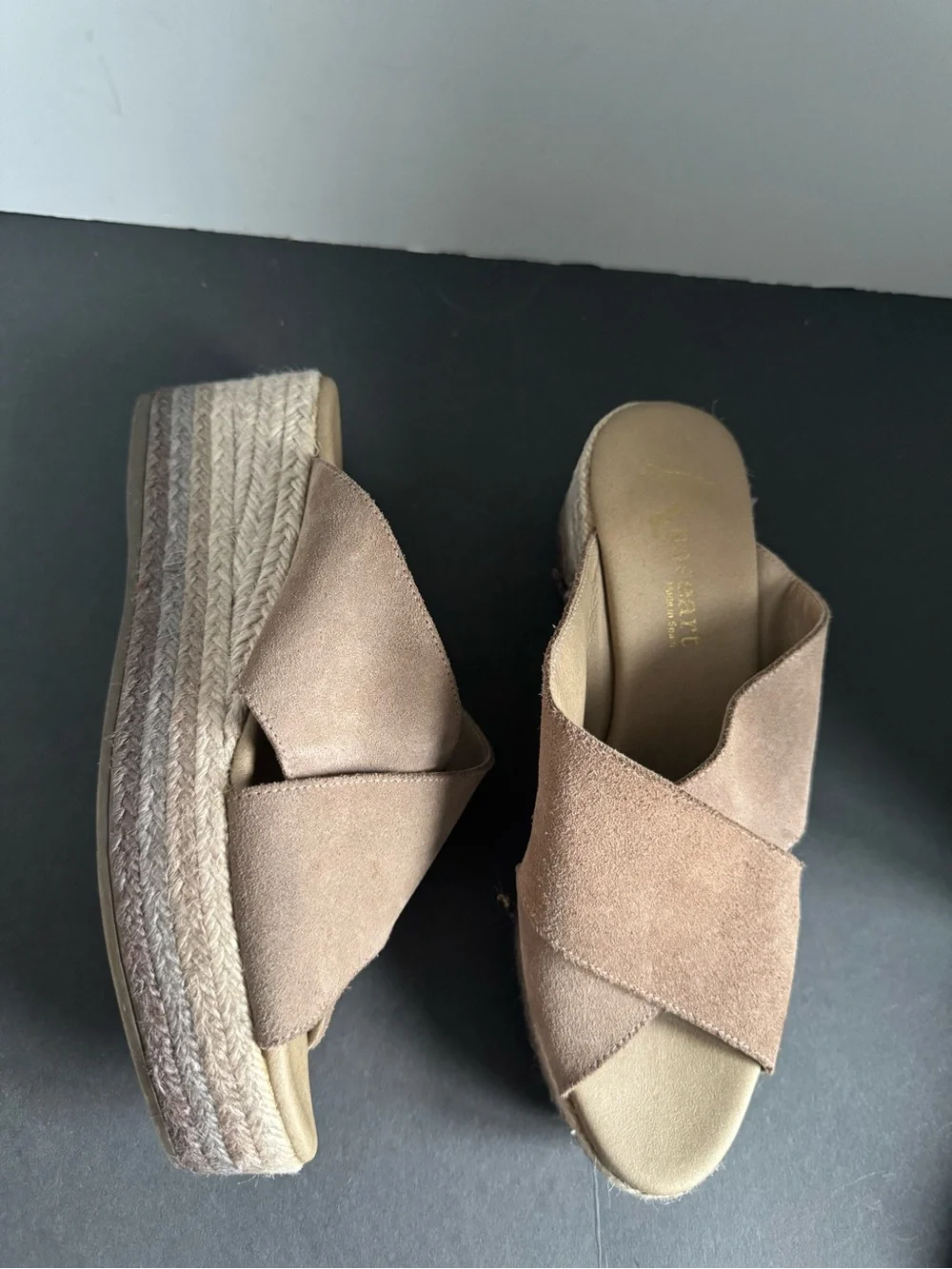 Paseart tan suede wedge espadrille slides. EU 39